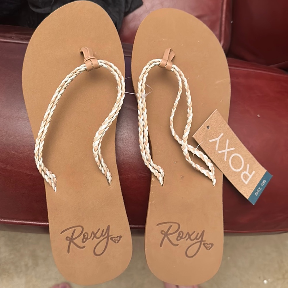 Roxy flip flops